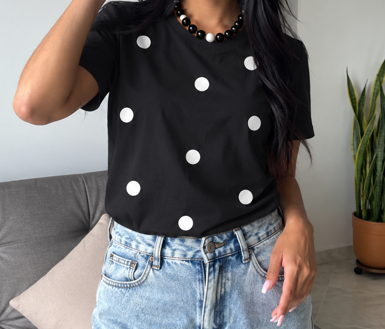 Camiseta Sweet Dots Black