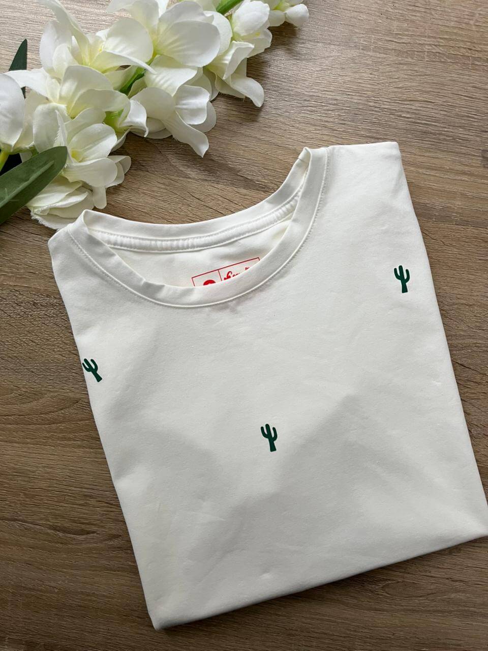 Camiseta Cactus Chic - Coquelicot