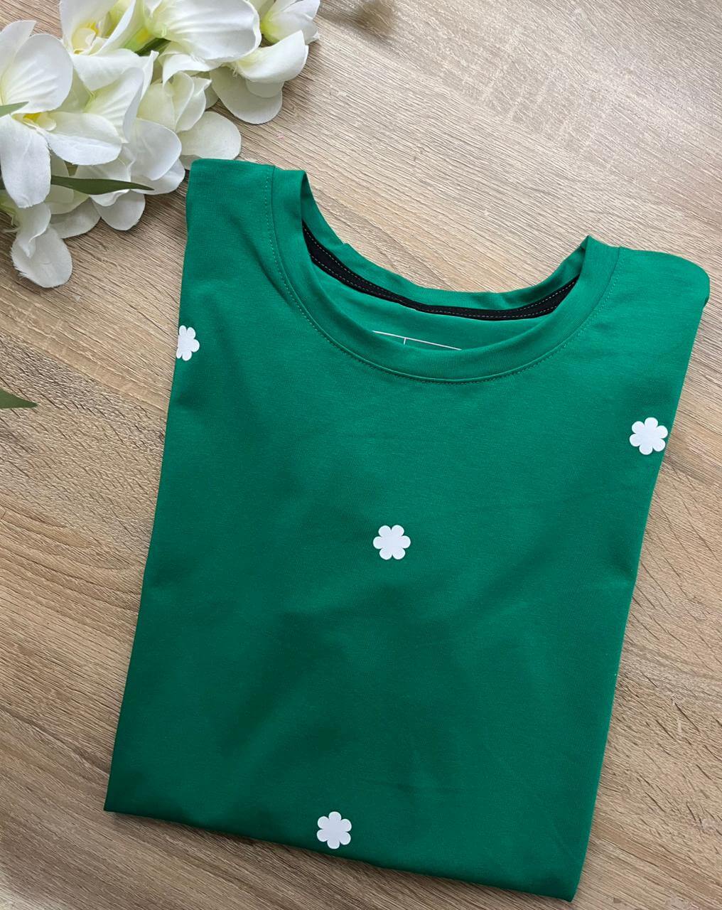 Camiseta Daisy Matcha - Coquelicot