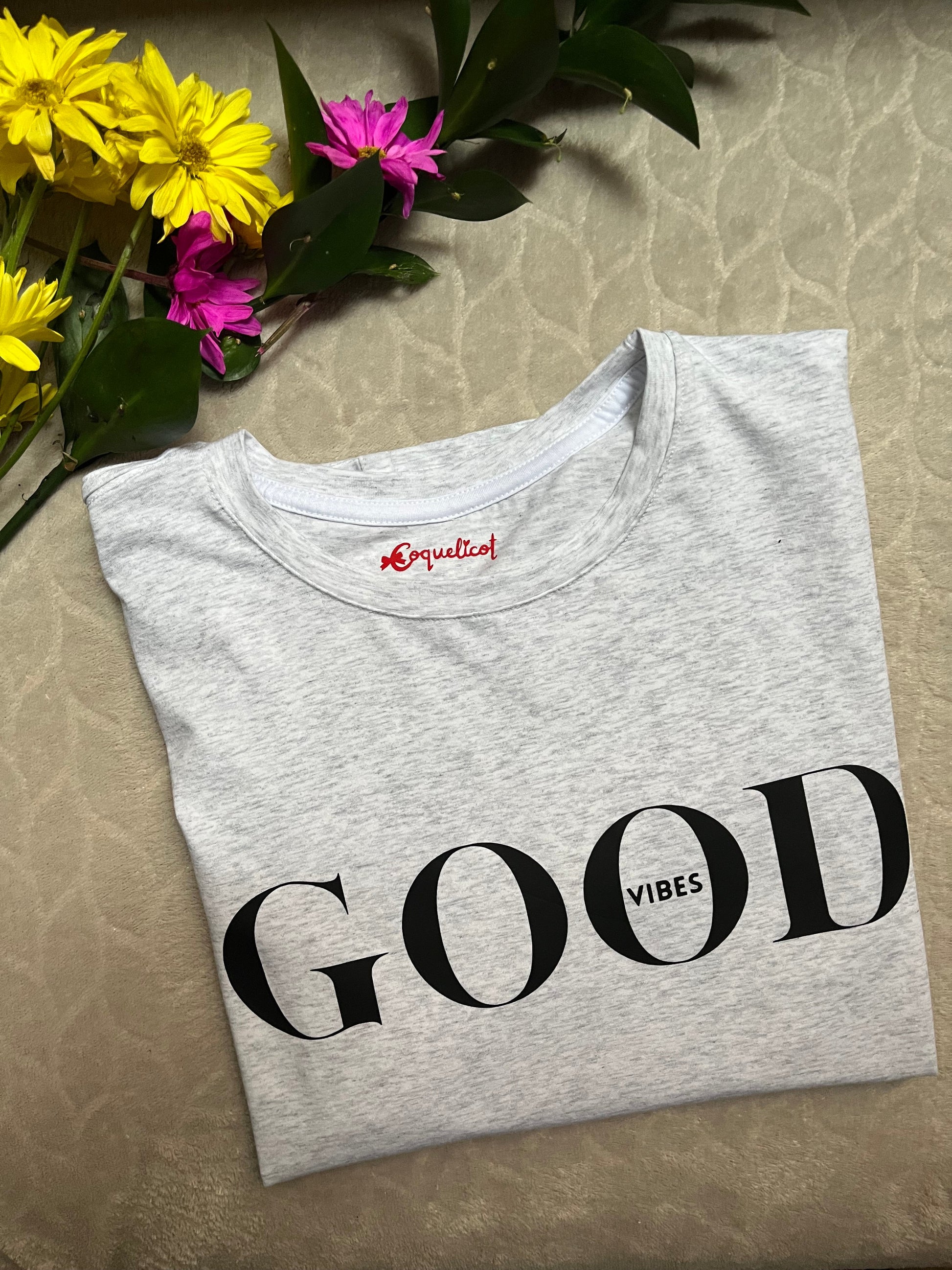 Camiseta Good Vibes - Coquelicot