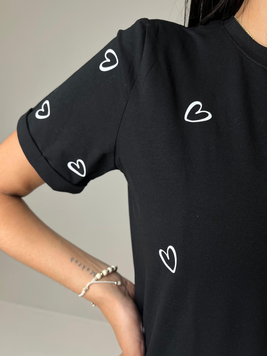 Camiseta Midnight Hearts - Coquelicot